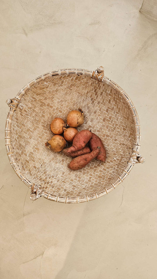 Bamboe mand op pootjes