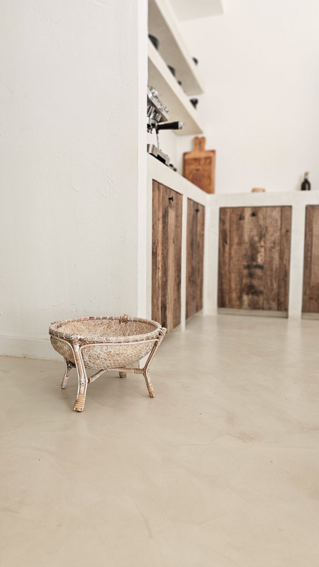 Bamboe mand op pootjes