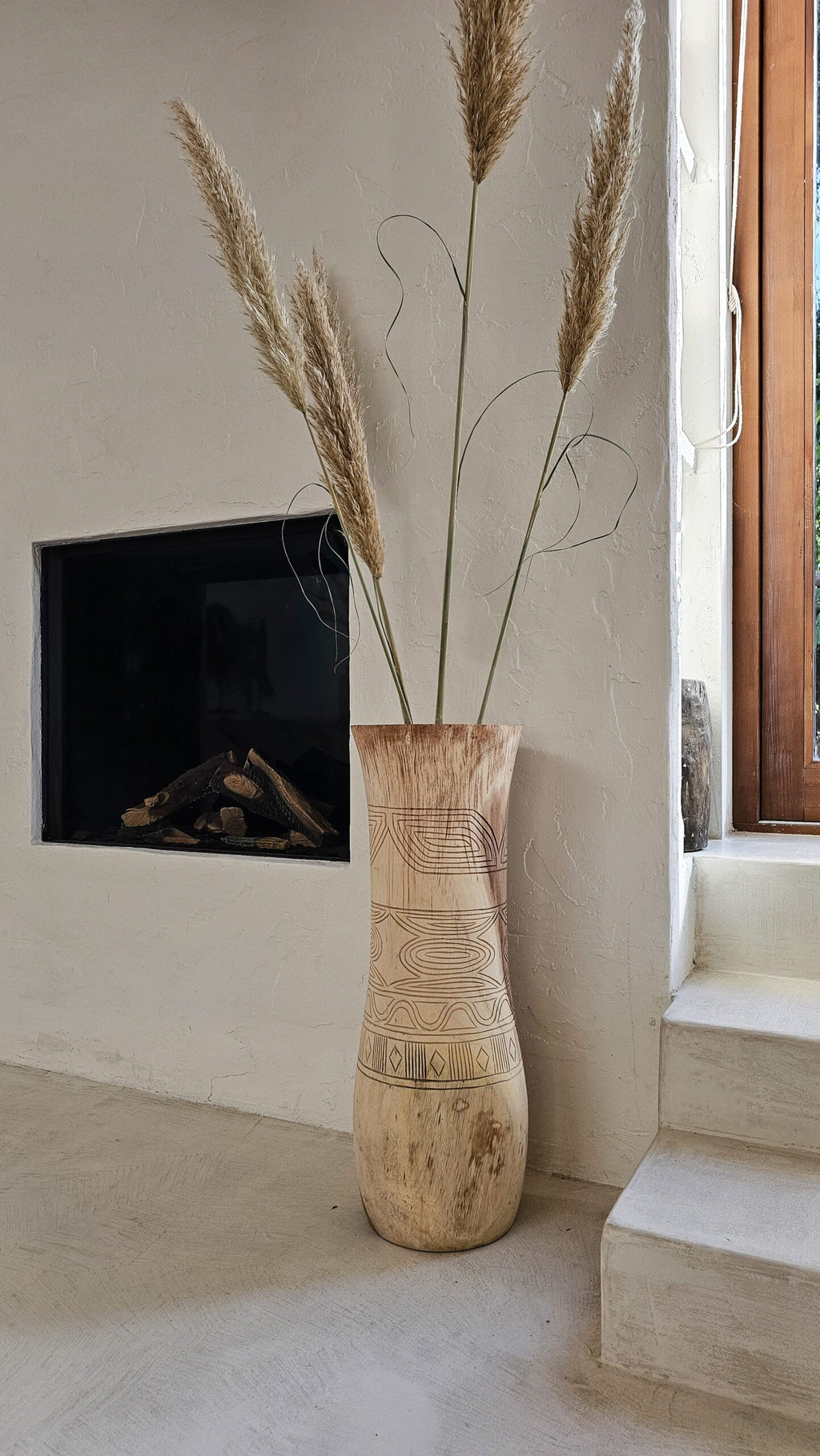 Suar vaas met carving 70cm