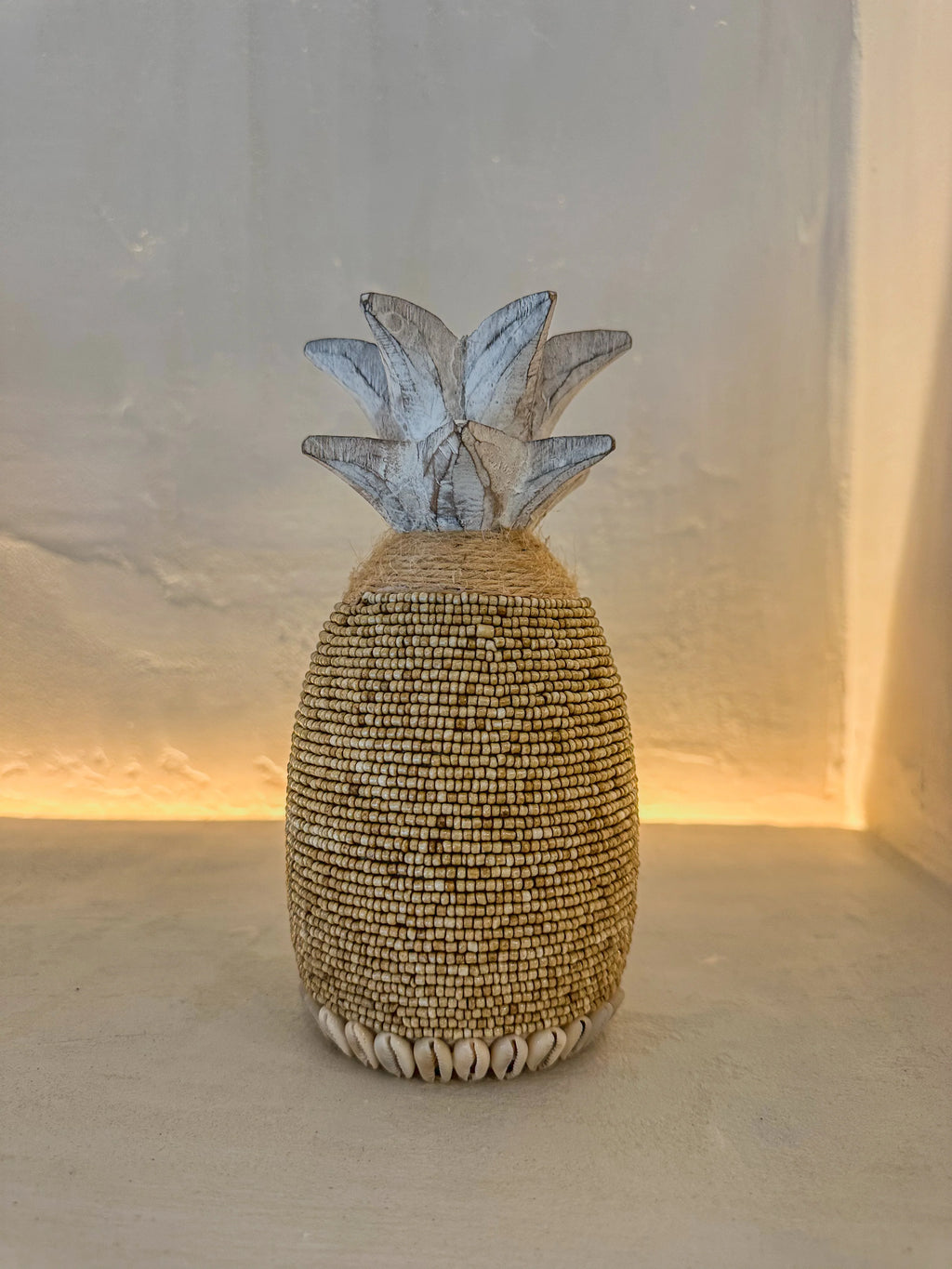 Houten ananas met glaskralen