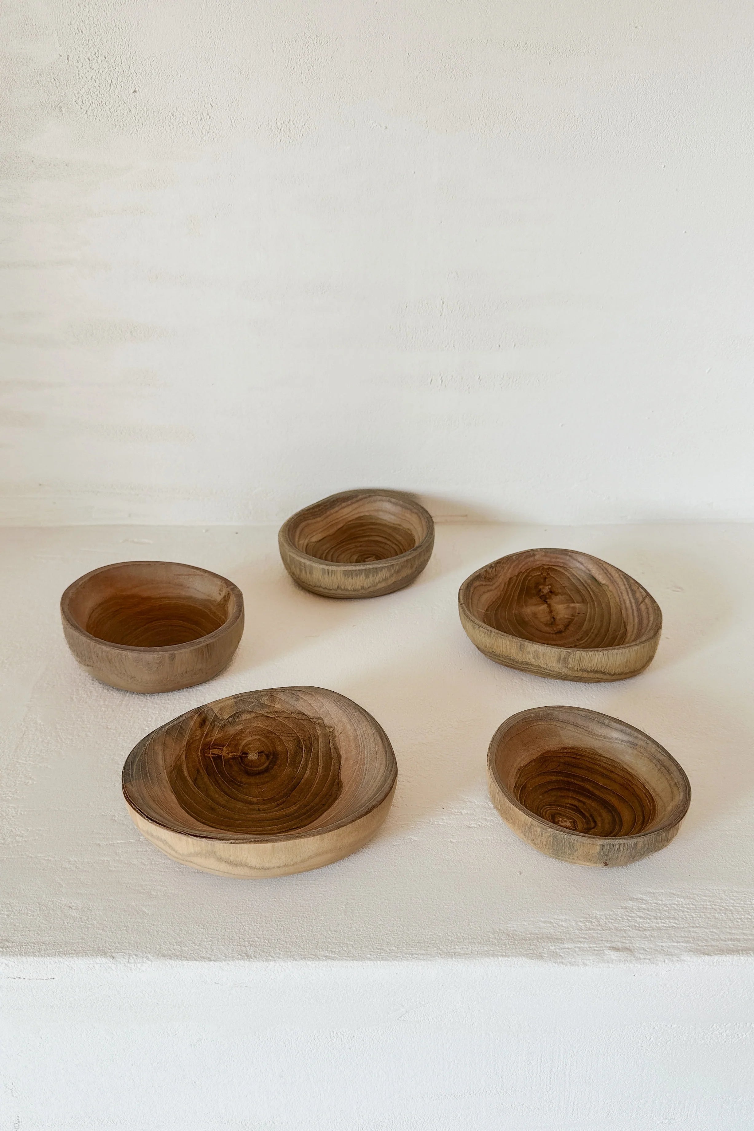 Klein decoratief schaaltje van hout, handgemaakt natuurlijk woonaccessoire