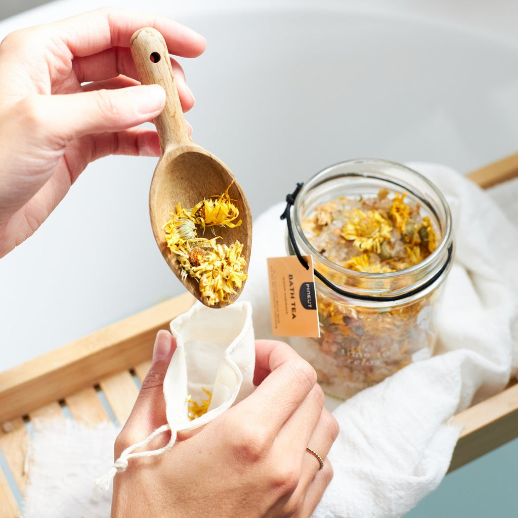 Pineut Bath tea
