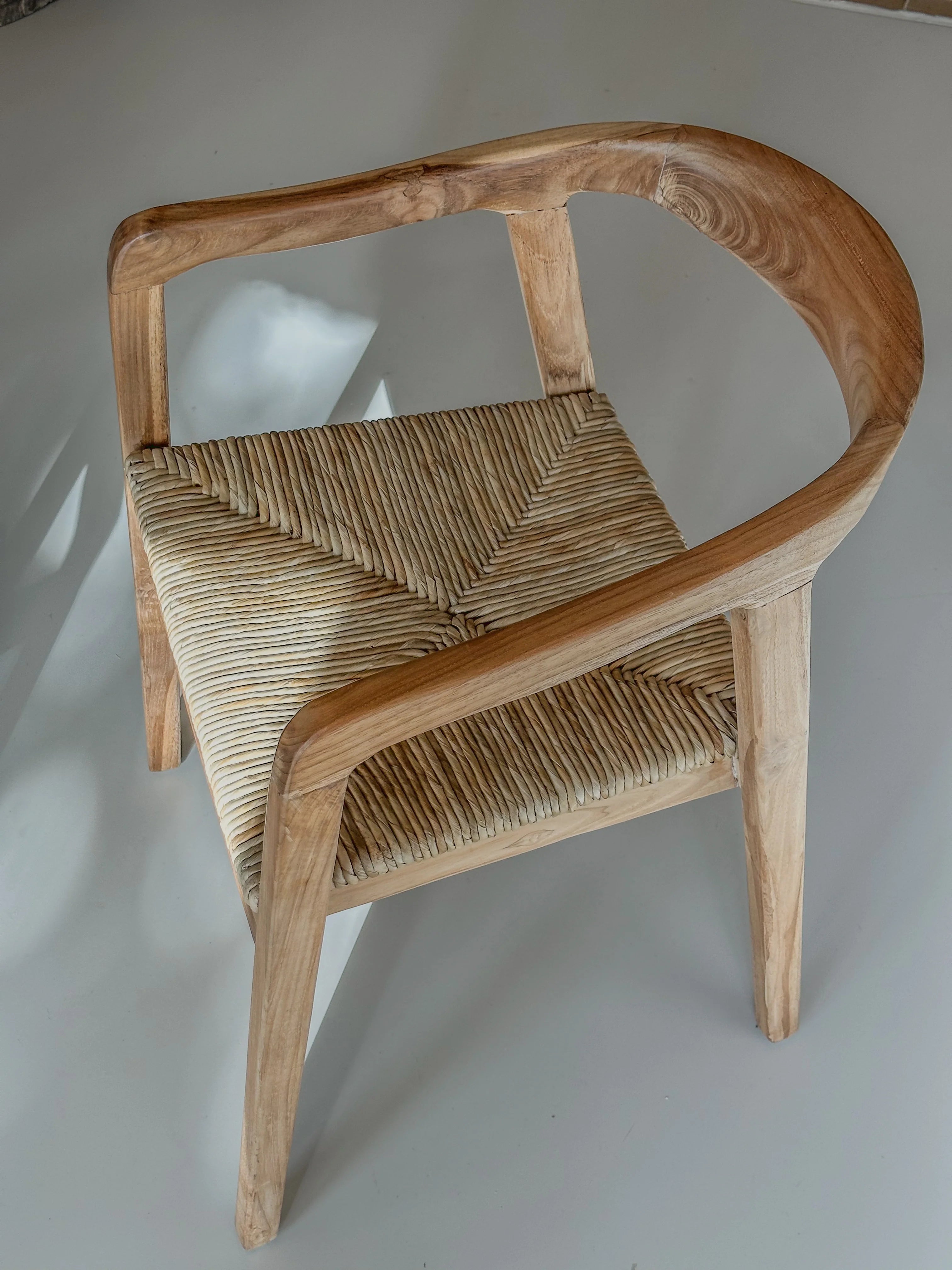 Teak stoel met gevlochten zitting