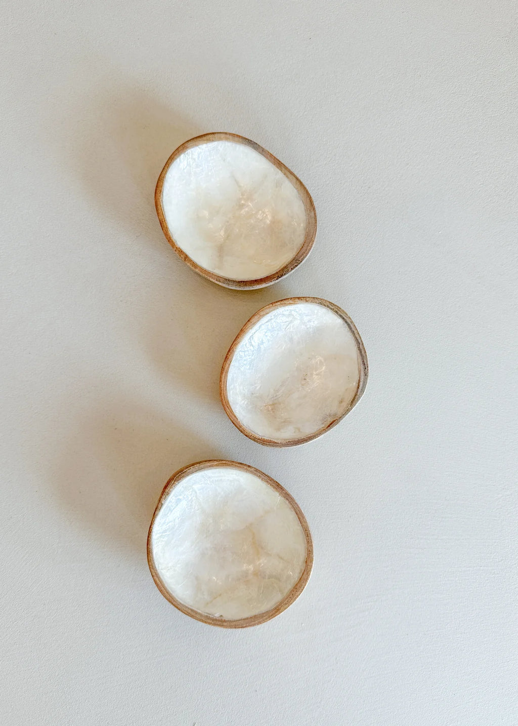 Schaaltje Bulan - Capiz en Teakhout