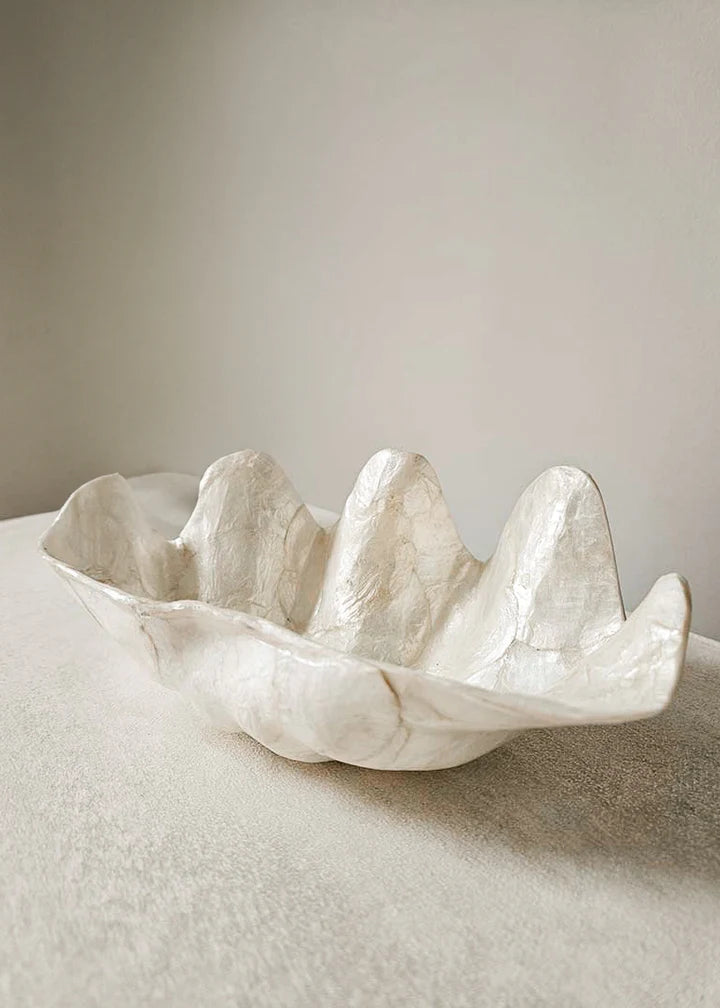 Decoratieve schelp handgemaakt van parelmoer capiz schelpen.