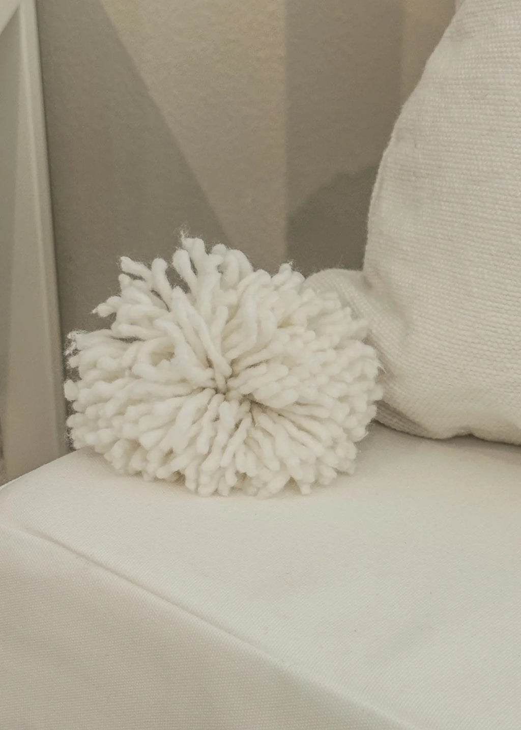 Pompom Kussen Wit 60x40cm