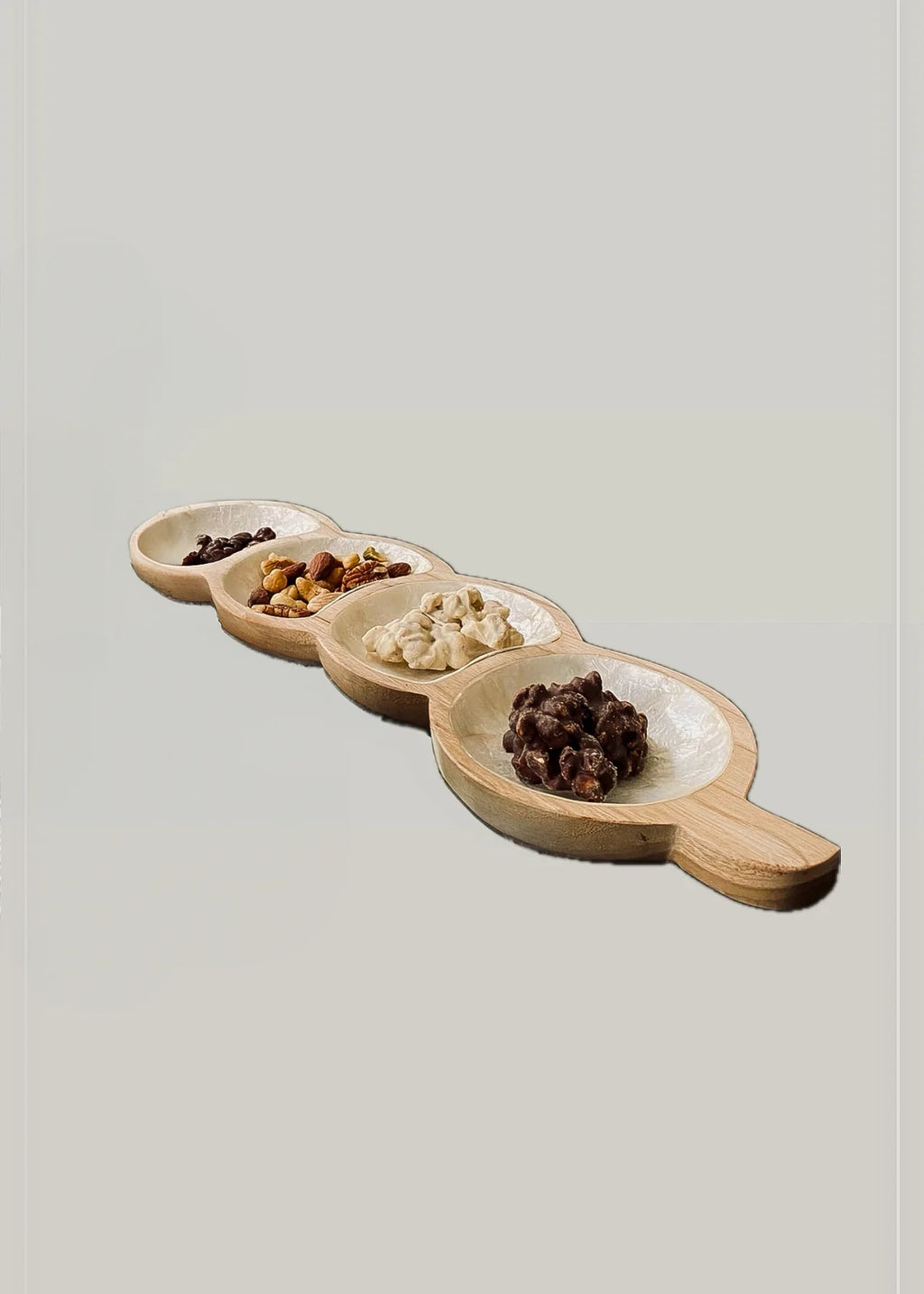 Houten serveerschaaltjes met capiz schelp